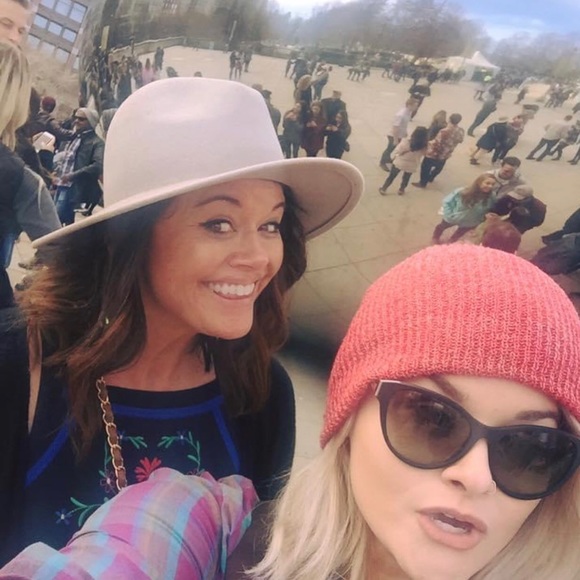 Meet Your Posher, Mel - Picture 10 of 10